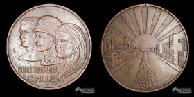 Chile, Santiago. Medalla: Construyamos Chile. 1975.