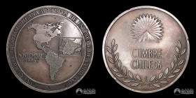 Chile, Santiago. Medalla: Cumbre Iberoamericana de Jefes de Estado y de Gobierno. 1996. Plata.