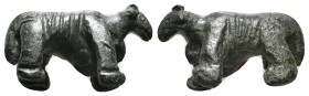 Antiquities 
A early period bronze figurine of an animal
38,62 g - 39 x 28 mm