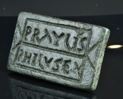 Roman grave inscription, Tabula Ansata.203 g - 85 x 48 mm Bronze.
Inscription in two lines