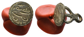 ISLAMIC BRONZE STAMP SEAL.(18th-20th Century).Ae. Condition : Good very fine Material : Bronze.
4,54 g