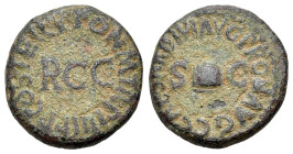 Gaius (Caligula, 37-41). Æ Quadrans (17mm, 3.69g, 6h). Rome, 40-1. Pileus between S-C. R/ Large RCC. RIC I 52.