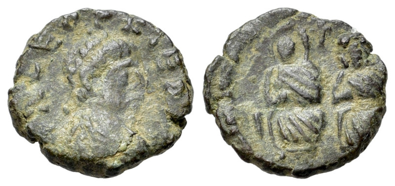 Leo I (457-474). Æ (11mm, 1.08g). Constantinople. Pearl-diademed, draped and cui...
