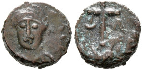 Justinian I, 527-565. Nummus (Bronze, 8 mm, 0.56 g, 8 h), Carthage, 527-565. Helmeted (?) and draped bust of Justinian I facing flanked by stars. Rev....