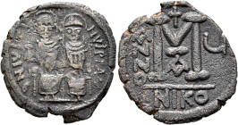 Justin II, with Sophia, 565-578. Follis (Bronze, 30 mm, 12.19 g, 1 h), Nicomedia, RY 5 = 570/1. D N IVSTINVS P P AVG Justin II, holding globus crucige...