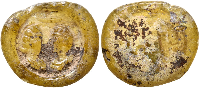 Anonymous, 4th century. Pendant (Glass, 18 mm, 1.13 g). Draped busts of a marrie...
