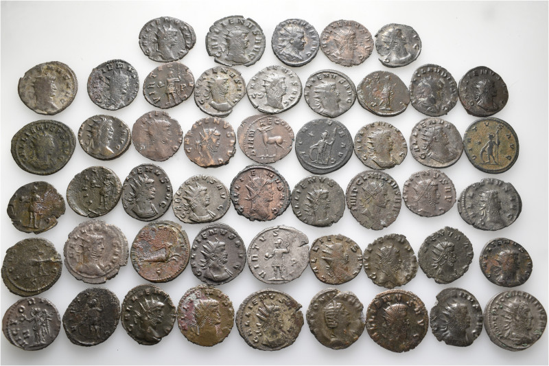 A lot containing 50 bronze coins. All: Mostly Gallienus and his family. Antonini...