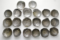 A lot containing 20 bronze coins. All: Byzantine. Very fine to extremely fine. LOT SOLD AS IS, NO RETURNS. 20 coins in lot.


From a European colle...