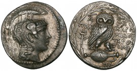Attica, Athens, new style tetradrachm, 135/4 BC, helmeted head of Athena right, rev., ΑΘΕ, owl standing right, head facing, on amphora lying on its si...