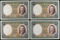 Spanish Banknotes
Banco de España

Lote 4 billetes 25 Pesetas. 25 Abril 1931. Vicente López. Cuarteto correlativo. (Arrugas y esquinas algo redonde...