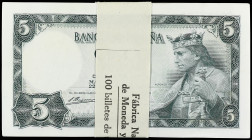 Spanish Banknotes
Estado Español

Lote 100 billetes 5 Pesetas. 22 Julio 1954. Alfonso X. Serie D. Todos correlativos. En fajo original F.N.M.T. (Al...