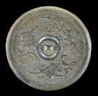 Huai-valley-Style - Mirror. China, Late Warring States period, so-called Huai-valley style, 4th/3rd century BC. ø18.7cm, rim width 0.8cm. Silver plate...