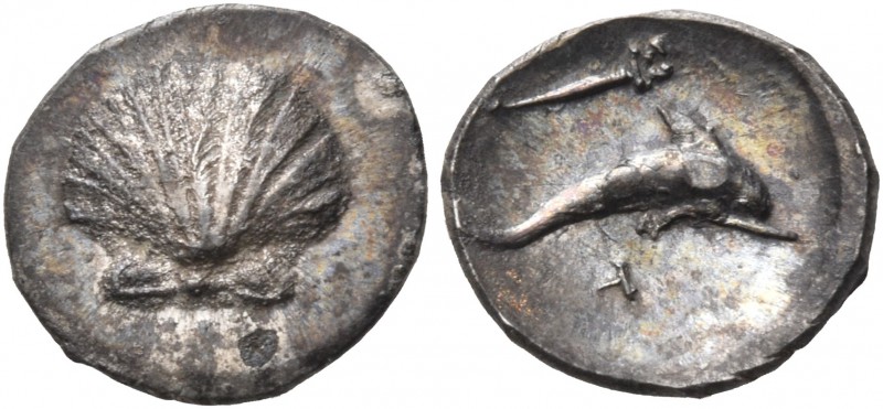 CALABRIA. Tarentum. Circa 325-280 BC. Hemilitron (Silver, 9 mm, 0.42 g). Scallop...