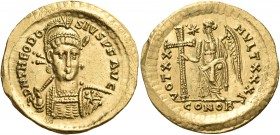 Theodosius II, 402-450. Solidus (Gold, 20 mm, 4.45 g, 6 h), Constantinople, 420-422423-424. D N THEODO - SIVS P F AVG Helmeted, diademed and cuirassed...