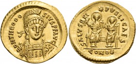 Theodosius II, 402-450. Solidus (Gold, 20 mm, 4.47 g, 6 h), Constantinople, 425-429. D N THEODO - SIVS P F AVG Helmeted, diademed and cuirassed bust o...