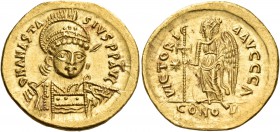 Anastasius I, 491-518. Solidus (Gold, 20 mm, 4.43 g, 6 h), Constantinople, 507-518. D N ANASTA-SIVS P P AVC Helmeted, diademed and cuirassed bust of A...