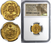 Byzantinische Münzen. Phocas (602-610). AV Solidus (4,46 g), Münzstätte Konstantinopel, 10. Officina, ca. 607-609. Vs.: Gekrönte und drapierte Büste, ...