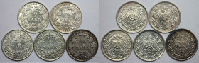 Deutsche Münzen und Medaillen ab 1871, REICHSKLEINMÜNZEN, Lots und Sammlungen. 1/2 Mark 1915 D (St). 1/2 Mark 1915 F (Vz-st). 1/2 Mark 1916 D (St). 1/...