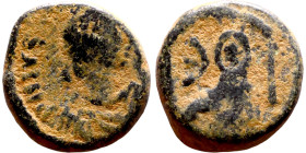 Justin I (518-527) Pentanummium. Obverse: D N IVSTINVS P P AVG, diademed, draped, and cuirassed bust right Reverse: Large E. Tyche figure

11mm 1.91...