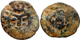 Seljuk (1037–1157) silver coins. Obverse: Arabic inscription. Reverse: Arabic inscription

16mm 0.67g