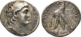 GRIECHEN. SYRIEN. Demetrius II. Nikator, 2. Regierung 129–125 v.Chr. Tetradrachme, Jahr 185= 128/127 n.Chr., Tyros. Königsbüste mit Diadem n.r. Rs. Ad...