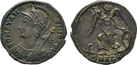 RÖMISCHES REICH. Constantinus I., 307–337, und Söhne. AE Follis, 333–335, Alexandria. Behelmte Büste n.l. CONSTANTINOPOLIS. Rs. Victoria auf Prora ste...