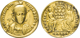 RÖMISCHES REICH. Constantius II. als Augustus, 337–361. Solidus, Konstantinopel. Gepanzertes Brustbild v. vorn mit geschulterter Lanze u. Helm. Rs. Ro...