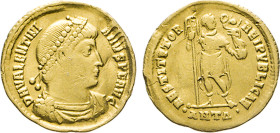 RÖMISCHES REICH. Valens, 364–378. Solidus, Antiochia. Brustbild n.r. Rs. Herrscher stehend hält Labarum mit Christogramm, in der linken Hand Victoria ...