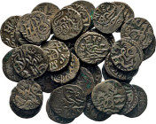 INDIEN. 36 Kleinbronzen einer unbestimmten Provinz bzw. Sultans. Wohl alle aus einer Serie. Ca. 16 bis 17 mm, jeweils ca. 2,90 bis 3,60 g. Zus. 36 Stü...