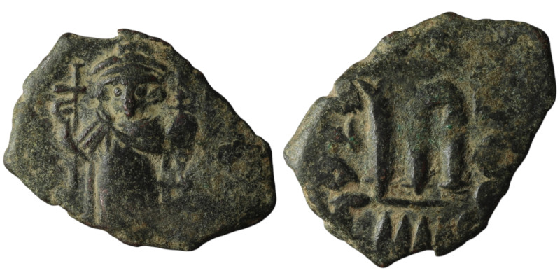 Constans II (AD 641-668). Constantinople
AE Follis (27mm, 3,79g)