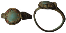 Ancient bronze ring with gemstone
(21mm, 2,84g)