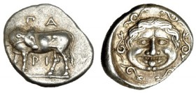 MYSIA. Parion. Hemidracma (350-300 a.C.). A/ Toro de pie a izq. con la cabeza vuelta, encima y debajo PA/PI. R/ Gorgona entre serpientes. COP-259 vte....