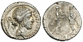 SERVILIA. Denario. Roma (57 a.C.). R/ Guerreros de frente con espadas y escudo con estrella. FFC-1123. SB-15. MBC.