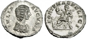 JULIA DOMNA, esposa de Septimio Severo. Denario. R/ La Fortuna sentada a izq.; FORTVANE FELICI. RIC-S554. CH-57. EBC.