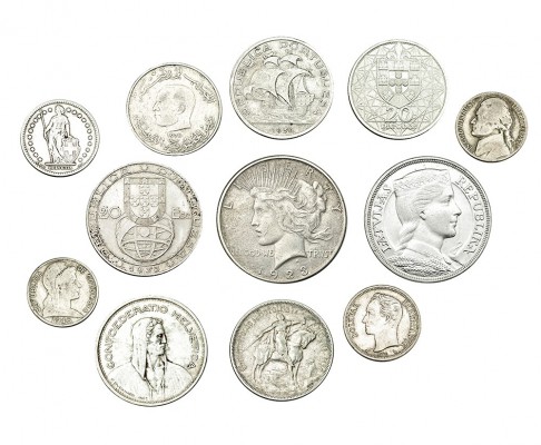 12 monedas: Colombia, EE.UU (2), Letonia, Portugal (4), Suiza (2), Túnez y Venez...