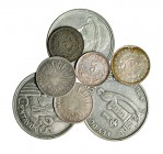 4 monedas de Guatemala, 1949-1951 y 4 de México 1847-1905. Total 8 monedas de plata. De MBC- a SC.