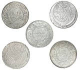 YEMEN. Lote de 5 monedas de 1 riyal. 1926 (3) y 1954 (2). Y-7 y 17. EBC.