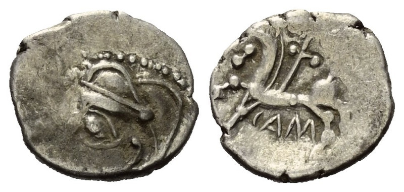 Gallien. Bituriges.

 Quinar (Silber). 1. Jhdt. v. Chr.
Vs: Kopf links.
Rs: ...