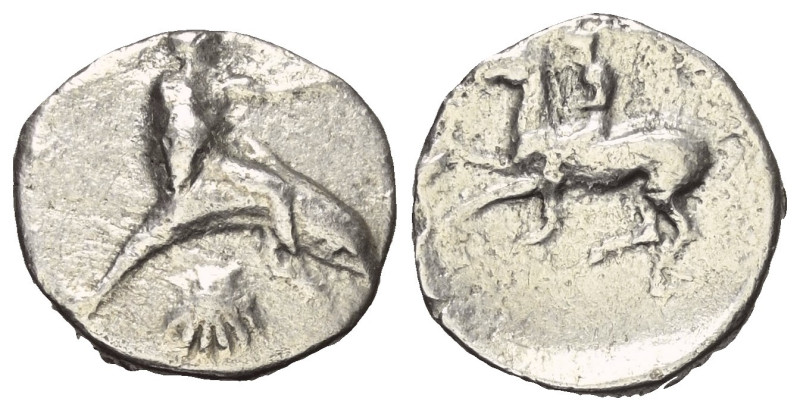 Kalabrien. Tarent.

 Didrachme oder Nomos (Silber). Ca. 450 - 400 v. Chr.
Vs:...