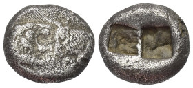 Königreich Lydien. Kroisos (556 - 541 v. Chr.).

 1/2 Stater bzw. Siglos (Silber).
Vs: Vorderteil eines Löwen und eines Stieres einander gegenüber....