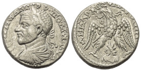 Seleukis und Pierien. Emesa. Macrinus (217 - 218 n. Chr.).

 Tetradrachme (Billon).
Vs: Büste des Macrinus mit Lorbeerkranz, Paludament und Panzer ...
