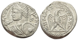 Kyrrhestike. Kyrrhos. Caracalla (197 - 217 n. Chr.).

 Tetradrachme (Billon). 215 - 217 n. Chr.
Vs: Büste des Caracalla mit Strahlenkrone, Speer un...