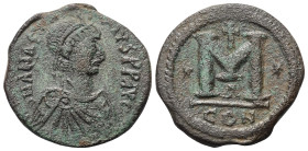 Anastasius I. (491 - 518 n. Chr.).

 Follis (Bronze, kleiner Typ). 498 - 518 n. Chr. Constantinopolis.
Vs: D N ANASTA-SIVS P P AVC. Büste mit Diade...