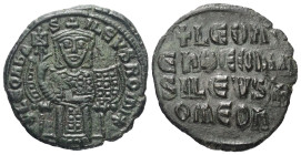 Leo VI. (886 - 912 n. Chr.).

 Follis (Bronze). Constantinopolis.
Vs: LEON bAS - ILEVS ROM. Brustbild mit Krone, Chlamys und Akakia en face.
Rs: +...