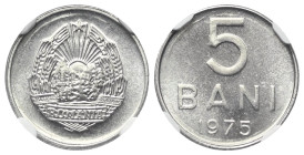 Rumänien. Sozialistische Republik (1965 - 1989).

 5 Bani (Aluminium). 1975. Bukarest.
NGC MS 66 (4789889-004). 

Vs: Wappen der Sozialistischen ...