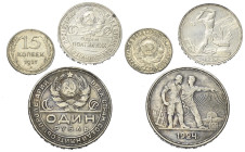 Europa - Lots.


Sozialistische föderalistische Sowjetrepublik (1921-1925) und später.

Lot (3 Stück, Silber): Rubel 1924, Poltinnik 1924 und 15 ...
