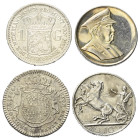 Europa - Lots.


Gemischt.
Frankreich, Italien, Niederlande.

Lot (4 Stück, Silber): Jeton 1784, 10 Lire 1927, 1 Gulden 1917 und eine Medaille 1...