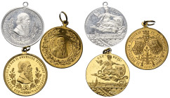 Medaillen - Lots.


Deutschland nach 1871. Kaiserreich. 
Frankfurt am Main, Turnfest 1908.

Lot (3 Stück, vergoldete Bronze/Aluminium).

Fast ...