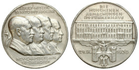 Germany
Germany. Third Reich. Medal. 1938, Meeting at the Fuhrer's Munich Home - Adolf Hitler 

Na rewersie rysa przez środek budynku. Ślad po zawi...