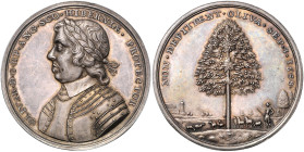 GROSSBRITANNIEN, Commonwealth of England, Silbermed. 1658 a.s. Tod. Brb. in Rüstung l. Rs.Baum inmitten einer Herde Schafe. 48mm; 45,01g. Mit altem Be...